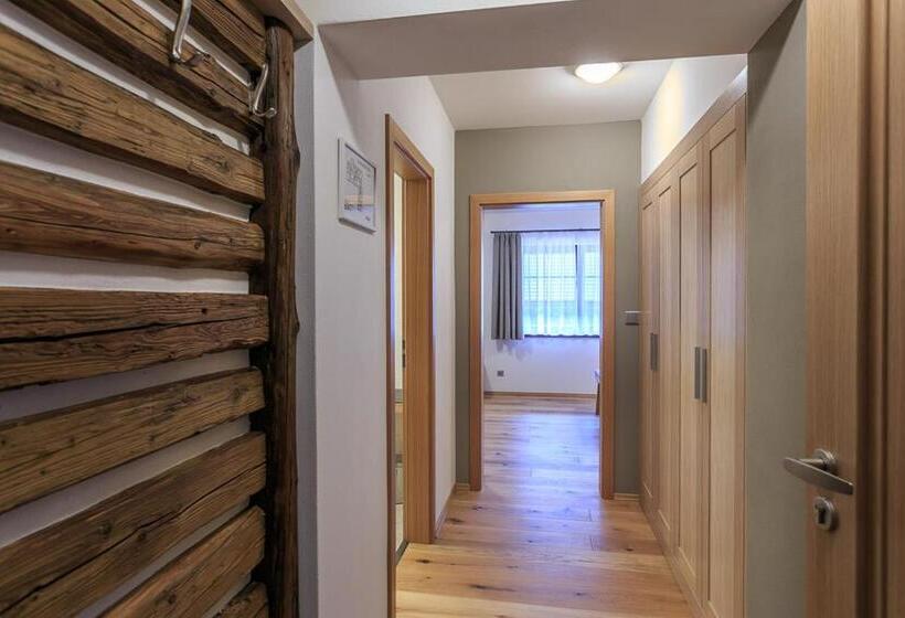 Номер Deluxe Вид на Сад, A Restaurace U Vychopňů