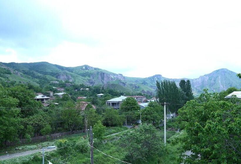 اتاق استاندارد چهارنفره با بالکن, Mthnadzor