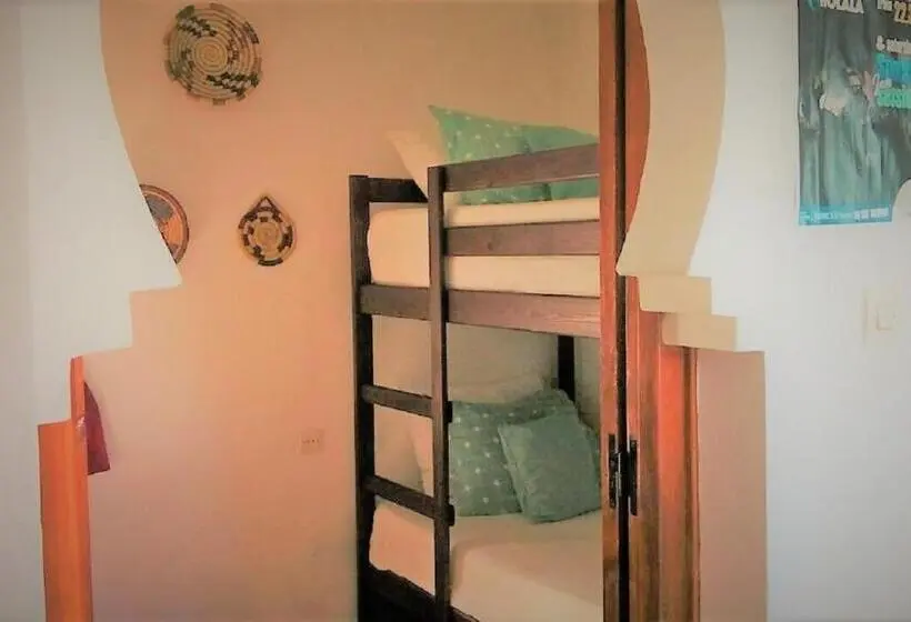 تختخواب در اتاق مشترک, Riad Dari