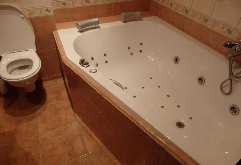 Sviitti Poreallas, Zlatý Kříž