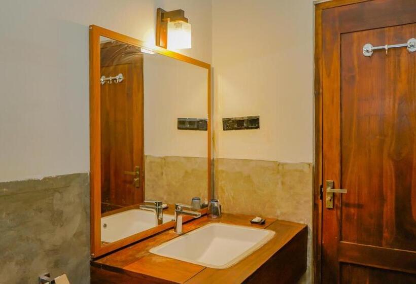 Camera Tripla Deluxe, Athena Lake By Seedevi