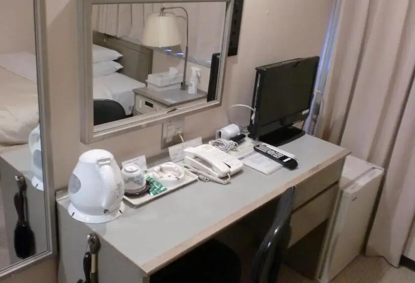 Basic-huone Parivuode, Tsuyama Central Hotel Annex