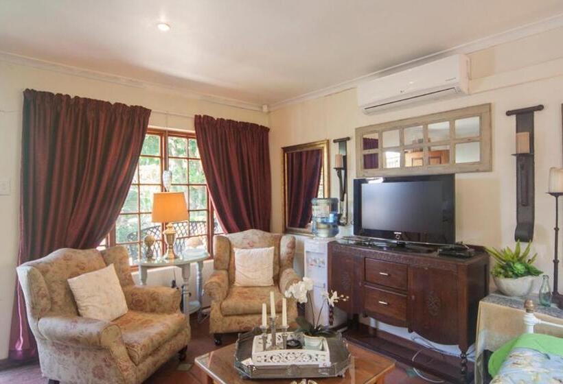 Хижина, 79 On Ridge