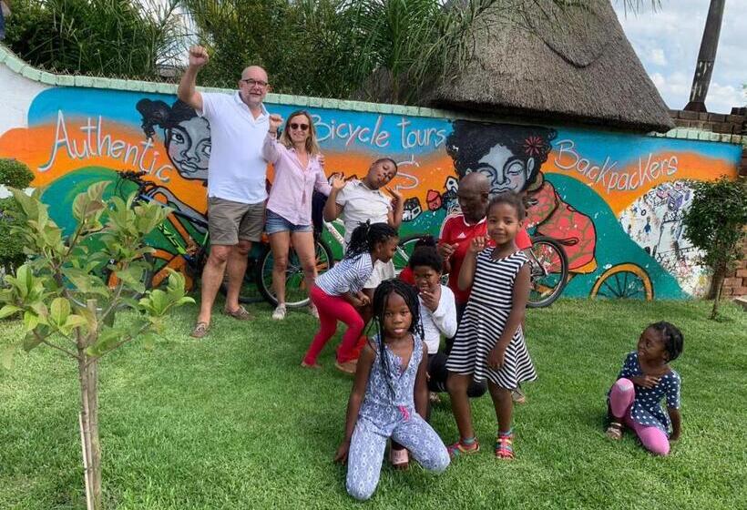 חדר סטנדרט, Authentic Bicycle Tours And Backpackers