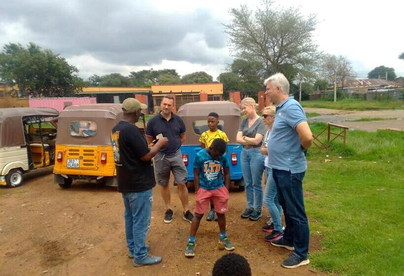 חדר דלוקס, Authentic Bicycle Tours And Backpackers