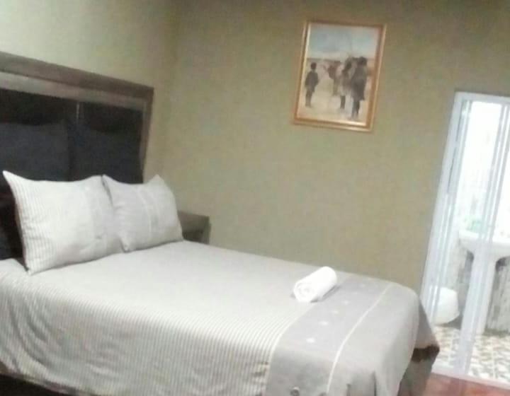 חדר דלוקס, Authentic Bicycle Tours And Backpackers