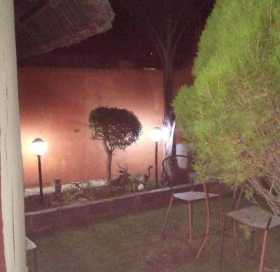 חדר דלוקס, Authentic Bicycle Tours And Backpackers