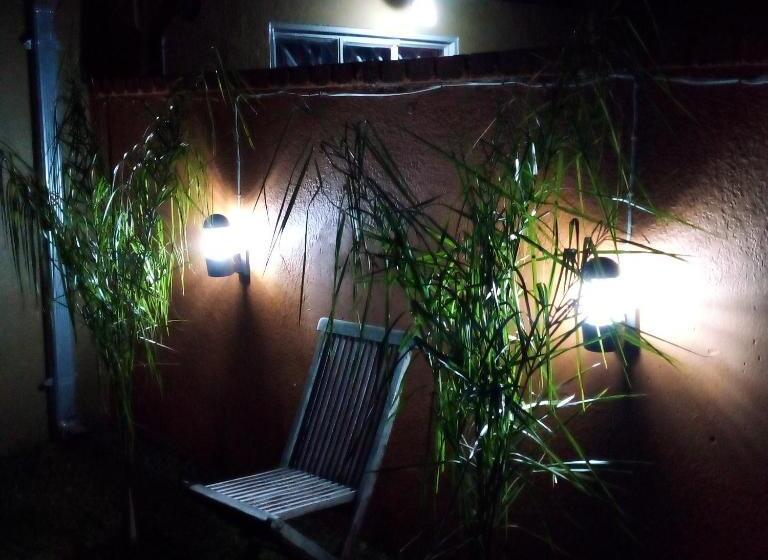 חדר דלוקס, Authentic Bicycle Tours And Backpackers