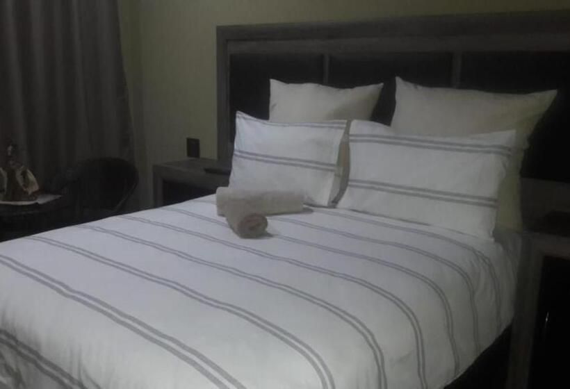 חדר סטנדרט, Authentic Bicycle Tours And Backpackers