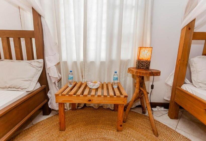 اتاق خانوادگی, Villa Poa