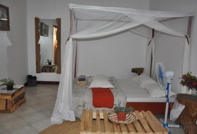اتاق اکونومی, Villa Poa