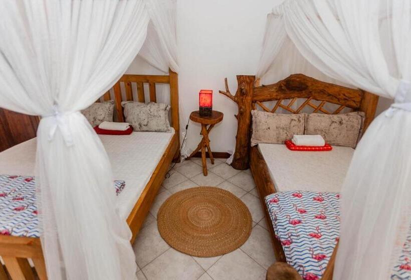 اتاق اکونومی, Villa Poa