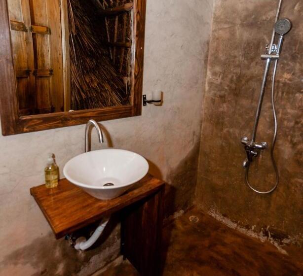 بانگلوی استاندارد, Villa Poa