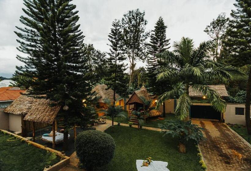 بانگلوی استاندارد, Villa Poa