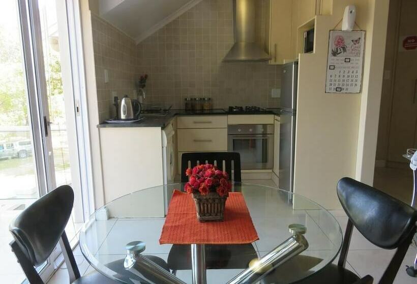 デラックスルーム, Milas Place