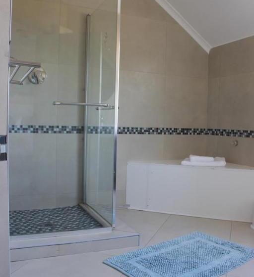 Номер Deluxe, Milas Place