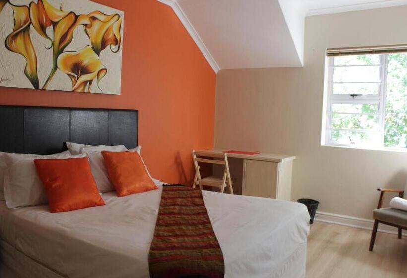 バス共有のスタンダードルーム, Milas Place