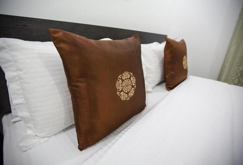 이그제큐티브 스위트, The Shady Rest