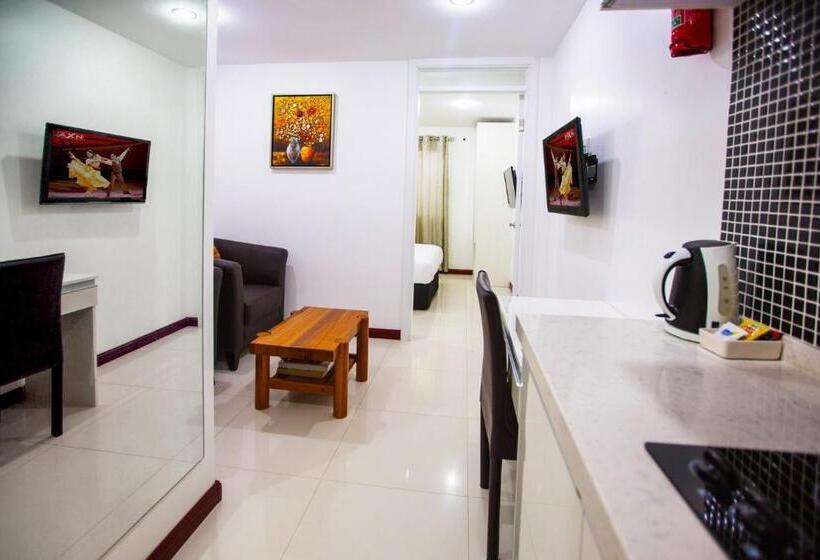 이그제큐티브 스위트, The Shady Rest