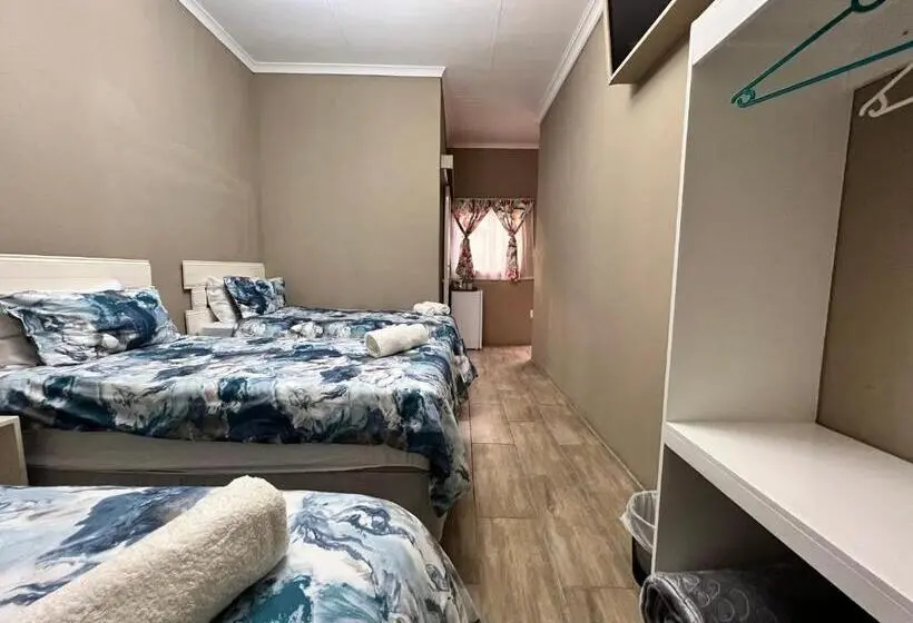 スタンダードトリプルルーム, Khaya4u Guesthouse