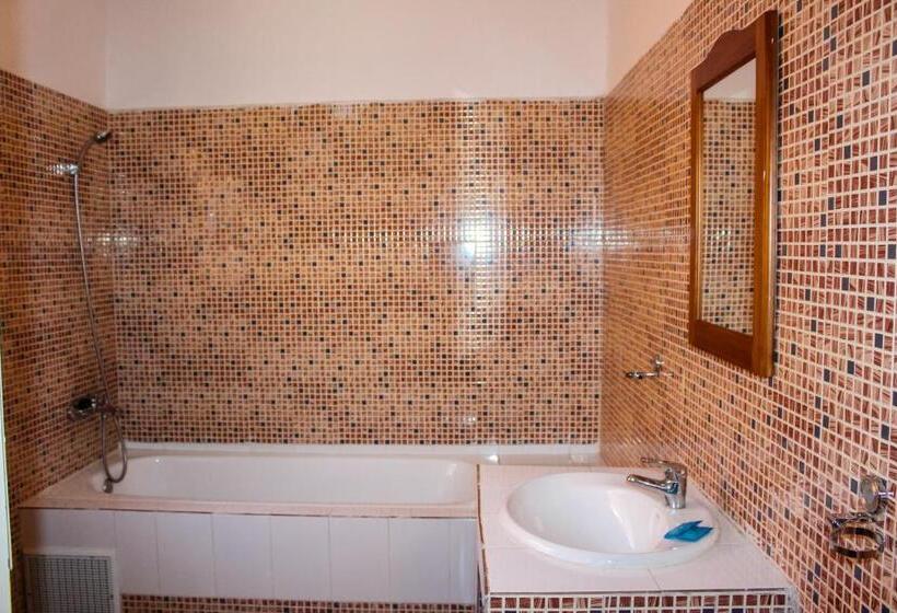 اتاق اکونومی یک تخته, Le K