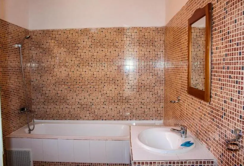 اتاق اکونومی یک تخته, Le K