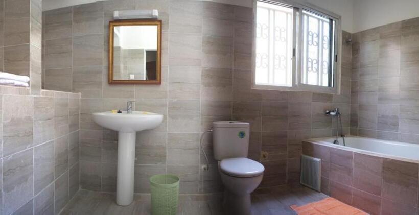 اتاق استاندارد با تخت بزرگ, Le K