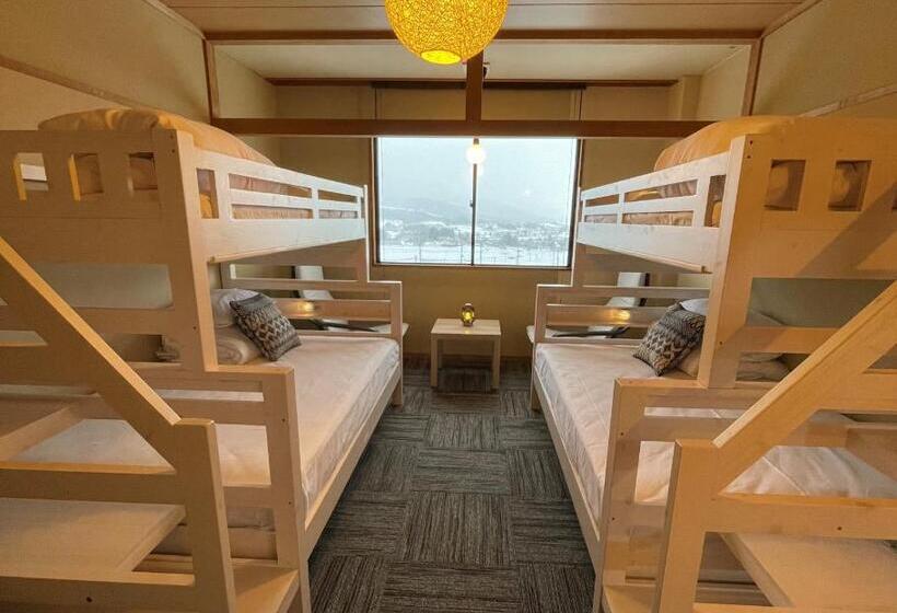 غرفة قياسية رباعية حمام مشترك, Alpen Plaza