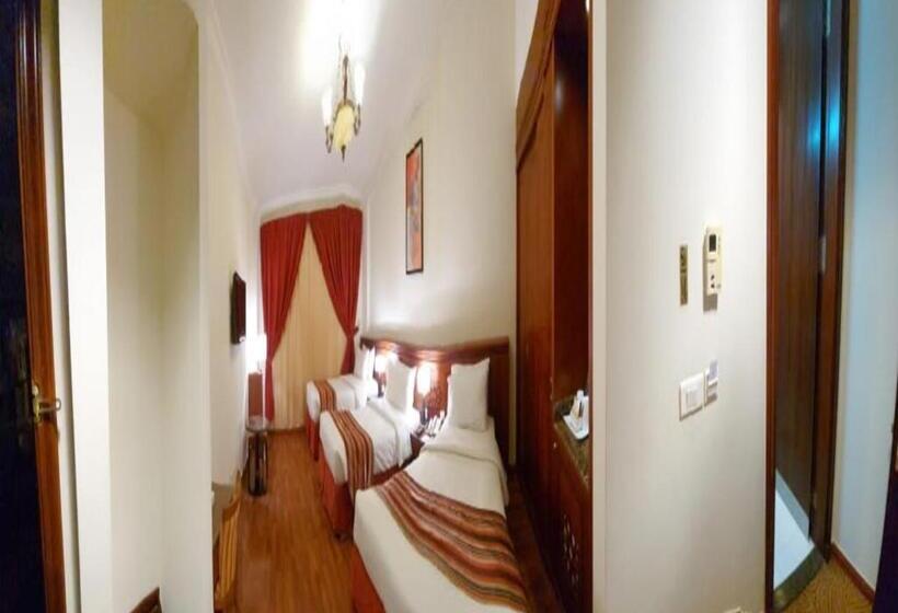 חדר סטנדרט לשלושה, Rotana Al Mesk