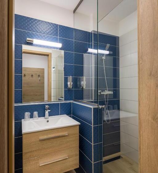 スタンダードルーム, Autohof 171 Hotel Hegyeshalom