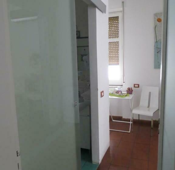 آپارتمان 1 خوابه, B&b Mini Hotel Incity Close Train Station And Port