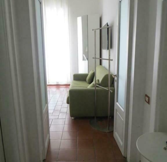 آپارتمان 1 خوابه, B&b Mini Hotel Incity Close Train Station And Port