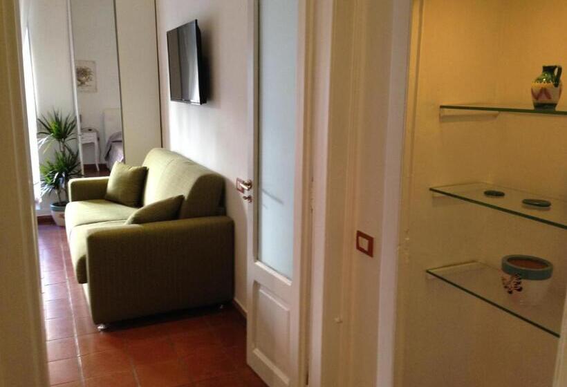 آپارتمان 1 خوابه, B&b Mini Hotel Incity Close Train Station And Port