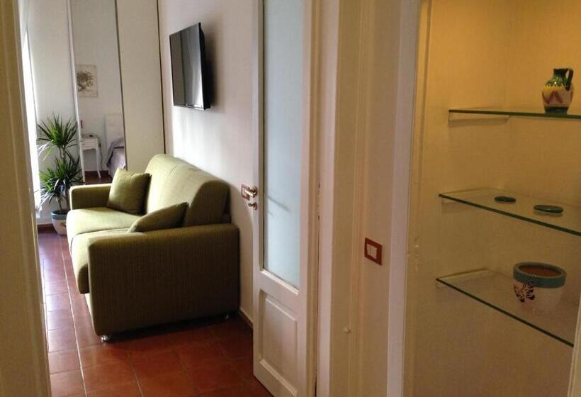 آپارتمان 1 خوابه, B&b Mini Hotel Incity Close Train Station And Port