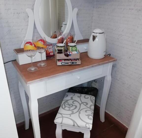 اتاق اکونومی, B&b Mini Hotel Incity Close Train Station And Port