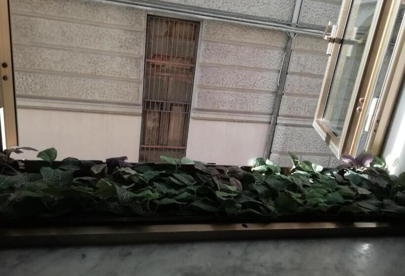 اتاق اکونومی, B&b Mini Hotel Incity Close Train Station And Port