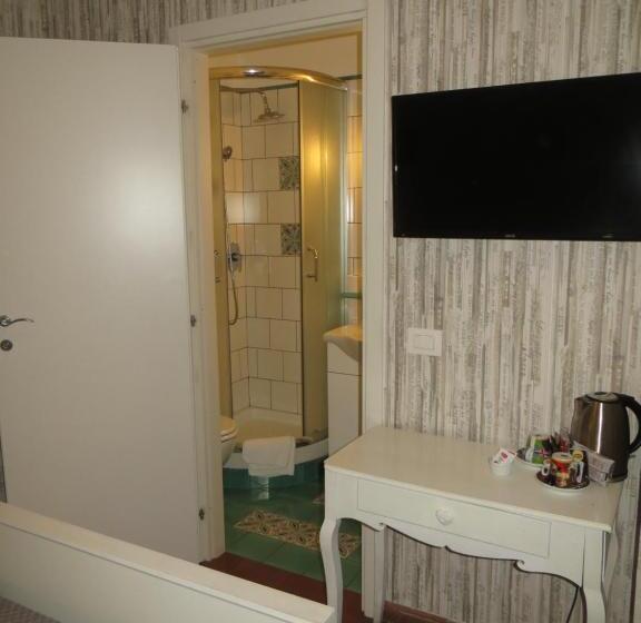 اتاق اکونومی یک تخته, B&b Mini Hotel Incity Close Train Station And Port