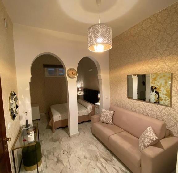 اتاق استاندارد چهار تخته, B&b Mini Hotel Incity Close Train Station And Port