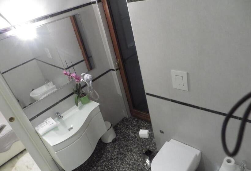 اتاق سوپریور سه تخته, B&b Mini Hotel Incity Close Train Station And Port