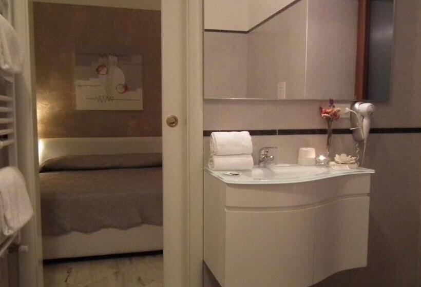 اتاق سوپریور سه تخته, B&b Mini Hotel Incity Close Train Station And Port