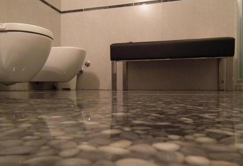 اتاق سوپریور سه تخته, B&b Mini Hotel Incity Close Train Station And Port