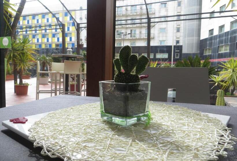 Standard Triple Room with Terrace, B&b Mini Hotel Incity Close Train Station And Port