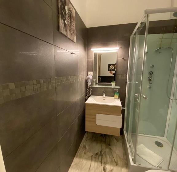 اتاق راحتی سه تخته, B&b Mini Hotel Incity Close Train Station And Port