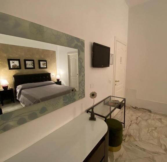 اتاق راحتی سه تخته, B&b Mini Hotel Incity Close Train Station And Port