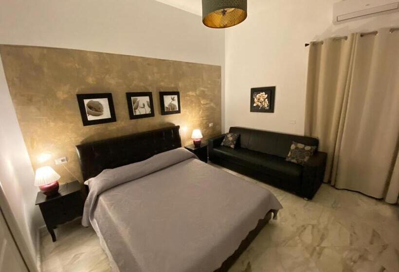 اتاق راحتی سه تخته, B&b Mini Hotel Incity Close Train Station And Port