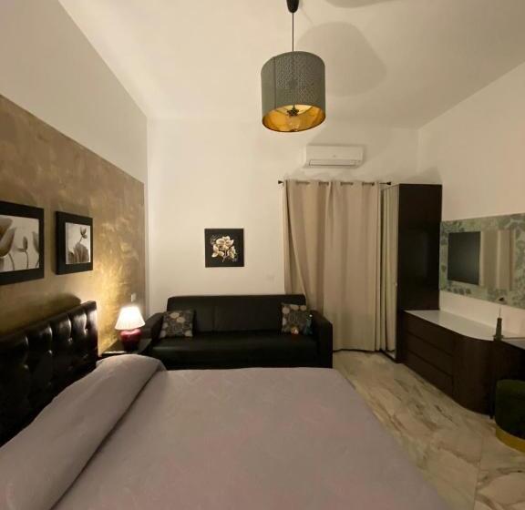 اتاق راحتی سه تخته, B&b Mini Hotel Incity Close Train Station And Port
