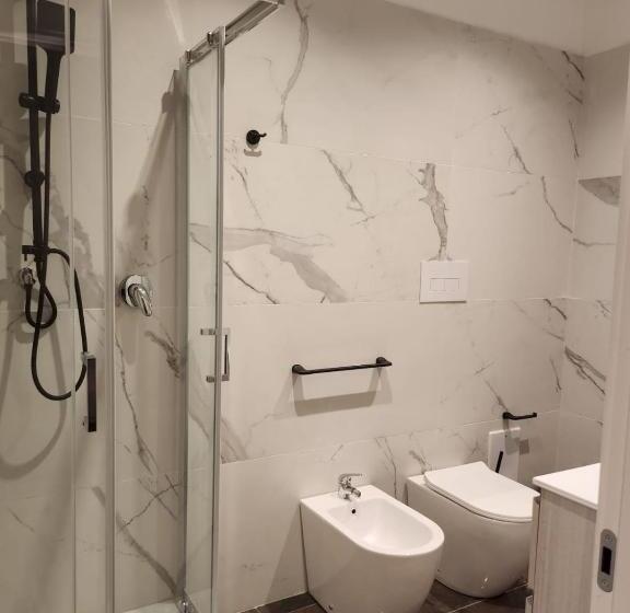 استودیو استاندارد با بالکن, B&b Mini Hotel Incity Close Train Station And Port