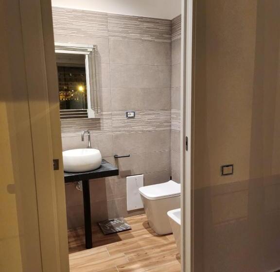 اتاق استاندارد با بالکن, B&b Mini Hotel Incity Close Train Station And Port