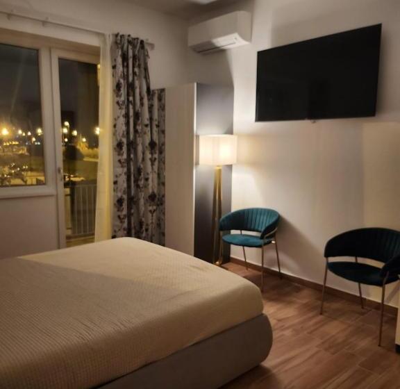 اتاق استاندارد با بالکن, B&b Mini Hotel Incity Close Train Station And Port