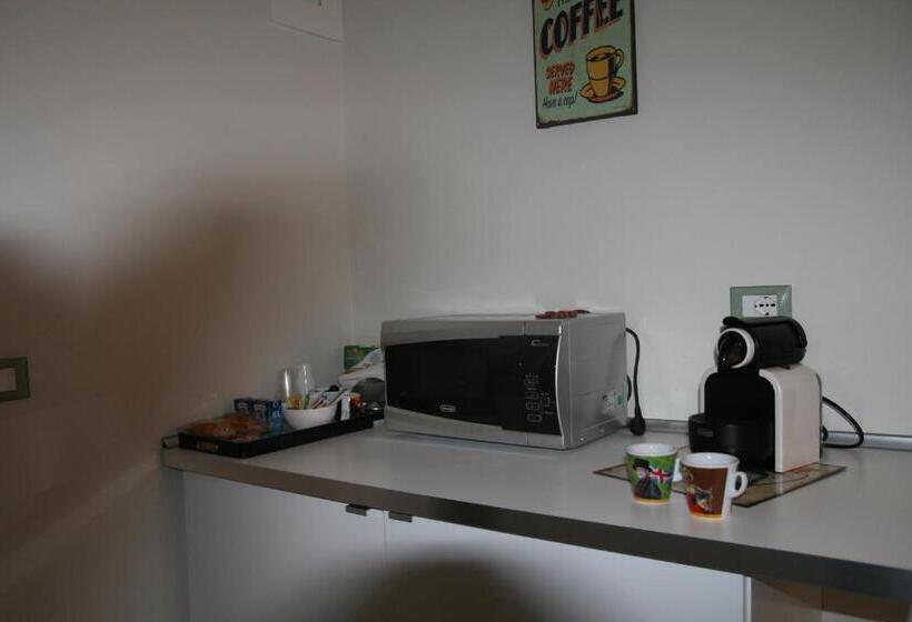 آپارتمان 1 خوابه, B&b Mini Hotel Incity Close Train Station And Port